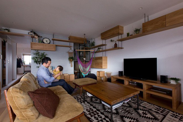  Căn hộ 85m² đẹp dịu dàng và ấm áp với màu gỗ của gia đình trẻ ở Nhật Bản - Ảnh 1.